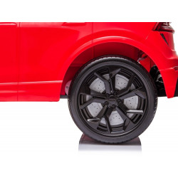 Samochód na akumulator Audi RS Q8 czerwony